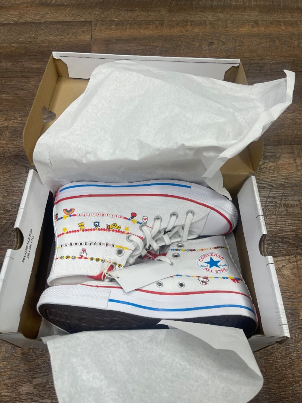 Converse x Hello Kitty Chuck Taylor Hi Women's 8 NWT - Picture 8 of 9